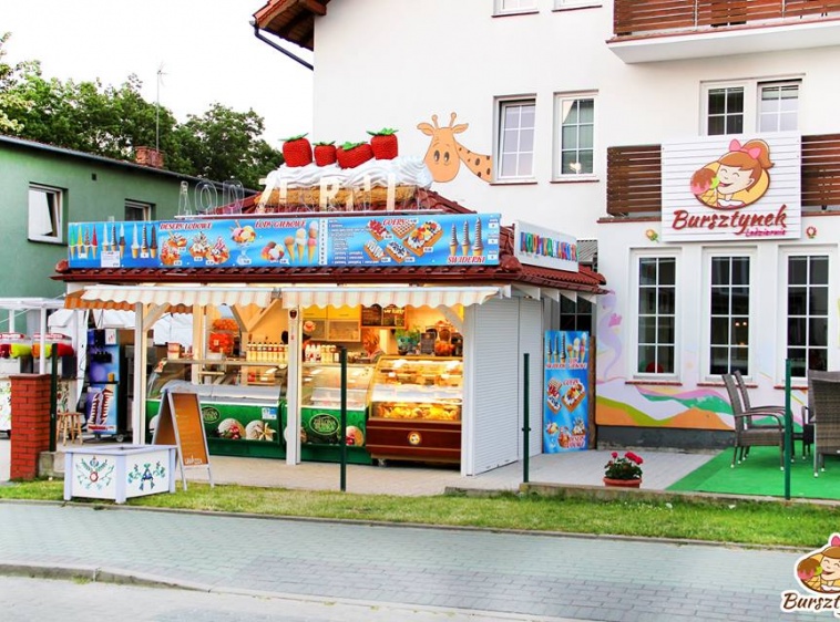 Lodziarnia BursztynekLodziarnia Bursztynek z zewnątrz