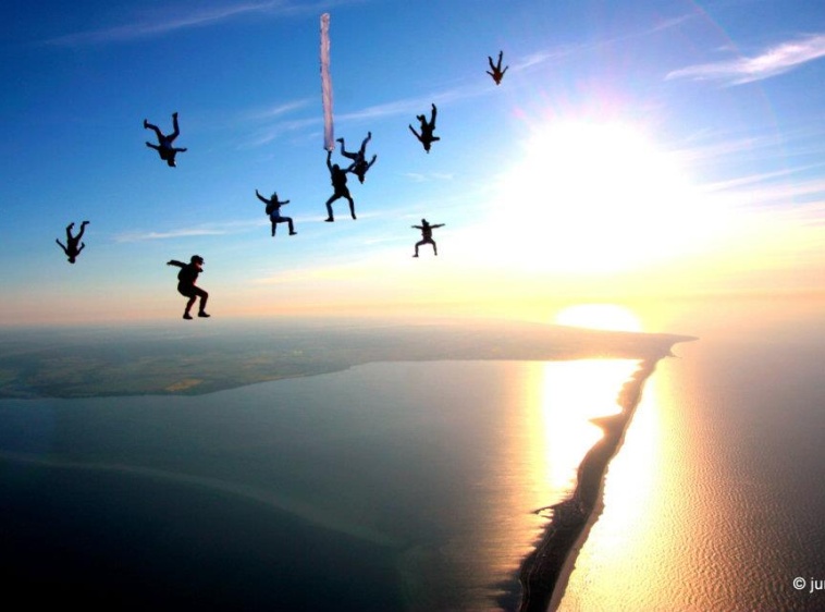 Loty widokowe nad P&oacute;łwyspem Helskim - SKYDIVE HEL