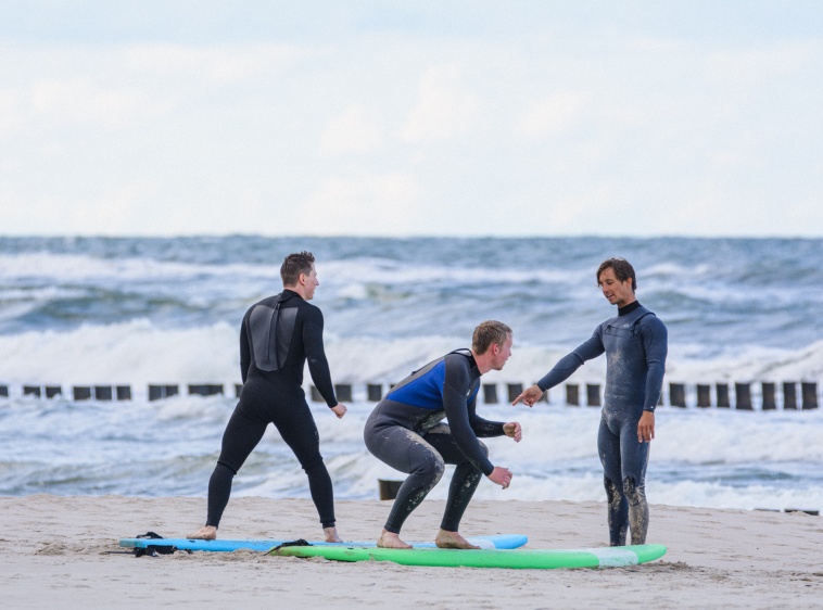 SurfSzkoła przy molo w Jastarni